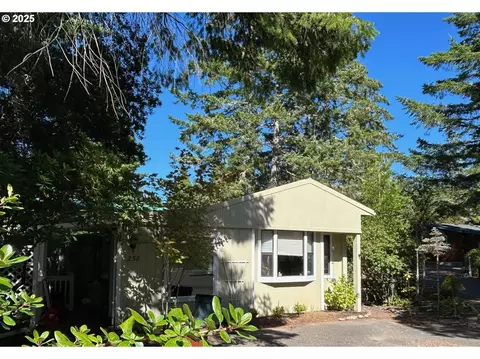238 Horseshoe Bnd, Florence, OR 97439
