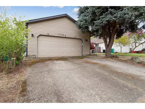 11836 SW Morning Hill Dr, Portland, OR 97223