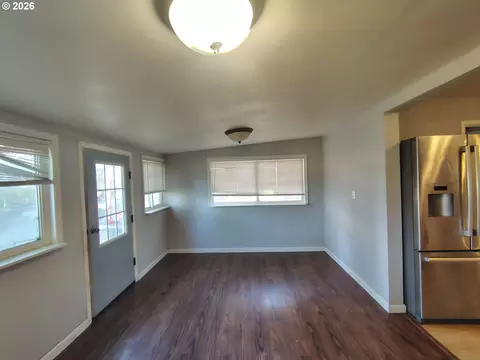 Living - 103 Bidwell St, Moro, OR 97039 photo 4 of 8