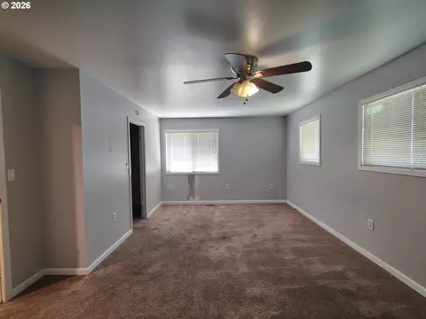 Living - 103 Bidwell St, Moro, OR 97039 photo 8 of 8