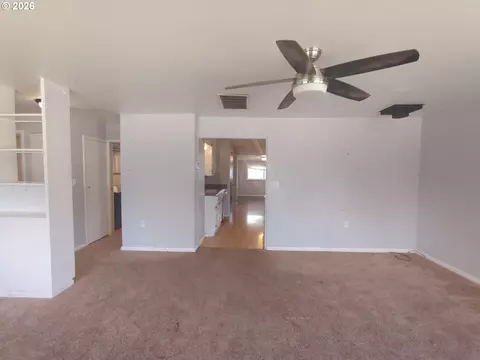 Living - 103 Bidwell St, Moro, OR 97039 photo 5 of 8