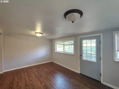 Living - 103 Bidwell St, Moro, OR 97039 photo 1 of 8