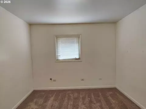 Bedroom - 103 Bidwell St, Moro, OR 97039 photo 2 of 5