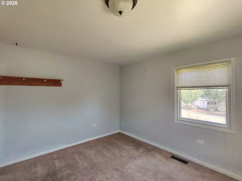 Bedroom - 103 Bidwell St, Moro, OR 97039 photo 5 of 5
