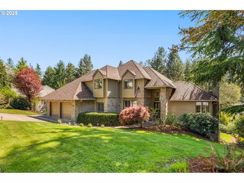 2896 Tolkien Ln, Lake Oswego, OR 97034