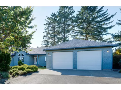 2998 Pine Ct, Gearhart, OR 97138