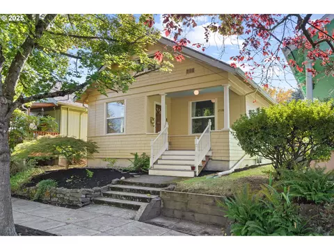 2538 N Watts St, Portland, OR 97217