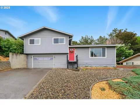 937 SE 2nd St, Pendleton, OR 97801