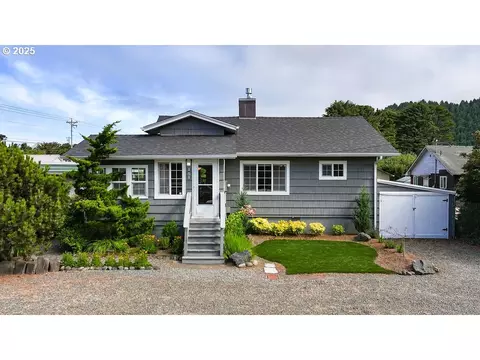 151 NE 19th Ave, Rockaway Beach, OR 97136