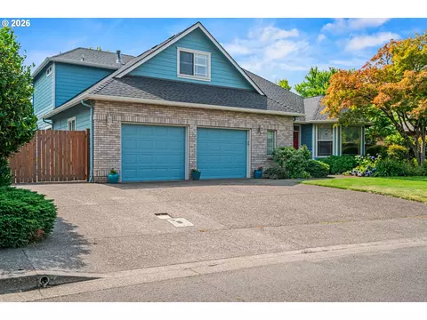 Exterior - 3298 Saint Thomas St, Eugene, OR 97408 photo 3 of 9