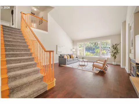 Living - 3298 Saint Thomas St, Eugene, OR 97408 photo 1 of 2
