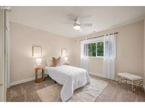 Bedroom - 3298 Saint Thomas St, Eugene, OR 97408 photo 6 of 10