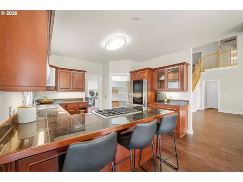 Kitchen - 3298 Saint Thomas St, Eugene, OR 97408 photo 3 of 4