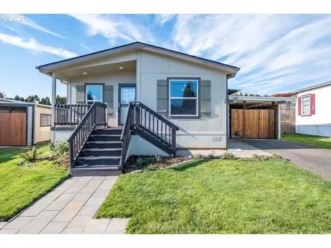 830 N Main St, Mount Angel, OR 97362