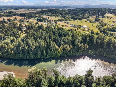 NE Santiam Way, Albany, OR 97322