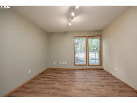 Living - 28323 NE 48th Way, Camas, WA 98607 photo 11 of 11