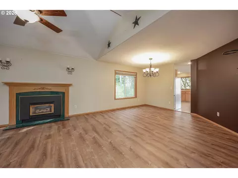 Living - 28323 NE 48th Way, Camas, WA 98607 photo 3 of 11