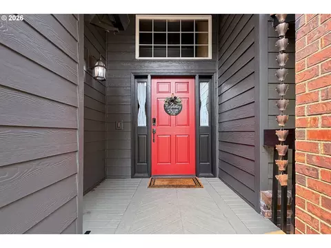 Entry Way - 1067 SE Dogwood Ln, Gresham, OR 97080 photo 1 of 3