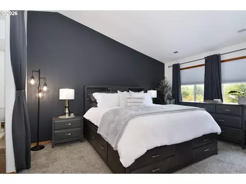 Bedroom - 1067 SE Dogwood Ln, Gresham, OR 97080 photo 2 of 3