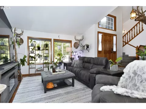 Other - 1067 SE Dogwood Ln, Gresham, OR 97080 photo 3 of 11