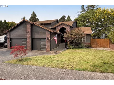 Exterior - 1067 SE Dogwood Ln, Gresham, OR 97080 photo 19 of 19