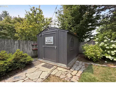 Other - 1067 SE Dogwood Ln, Gresham, OR 97080 photo 9 of 11