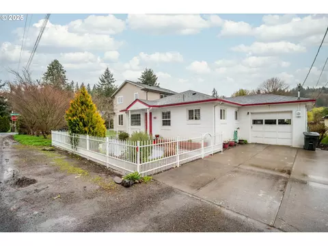 102 Nelson Ave, Kelso, WA 98626
