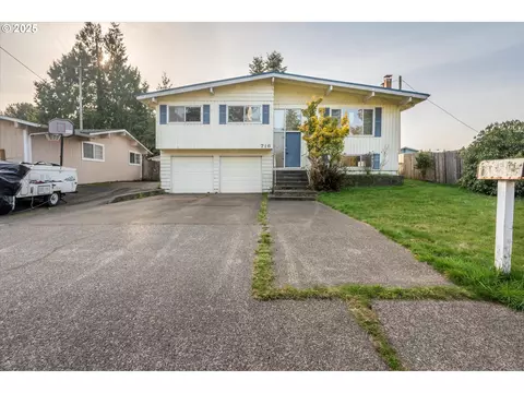 716 Scott St, Reedsport, OR 97467