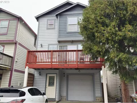 2743 SE 98th Ave # 2, Portland, OR 97266