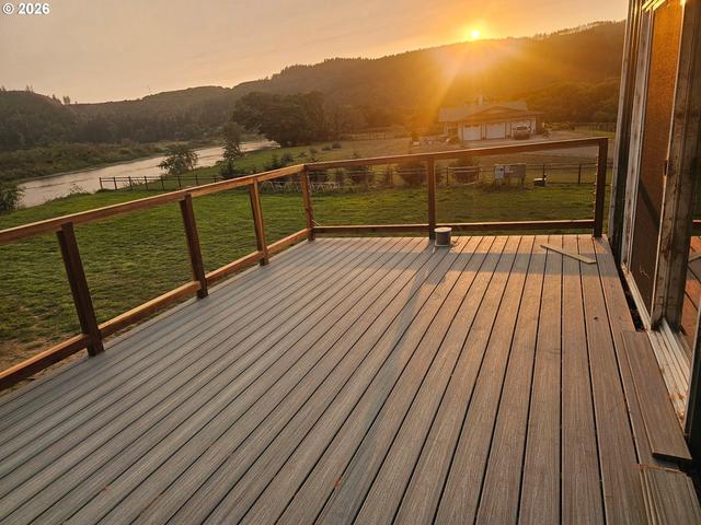 95452 N Bank Rogue River Rd, Gold Beach, OR 97444