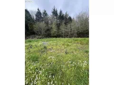 93748 Lorain Ln, Coos Bay, OR 97420