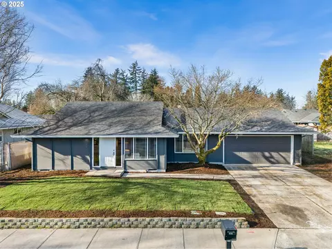 839 SE 209th Ave, Gresham, OR 97030