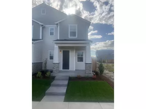 3720 SE Yonder Ln, Hillsboro, OR 97123