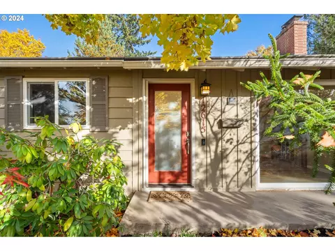 12615 SW Edgewood St, Portland, OR 97225