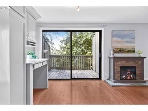 Living - 223 Trailside Loop, Eugene, OR 97405 photo 5 of 7