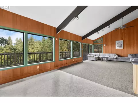 Living - 223 Trailside Loop, Eugene, OR 97405 photo 7 of 7