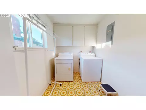 Other - 354 V St, Springfield, OR 97477 photo 6 of 6
