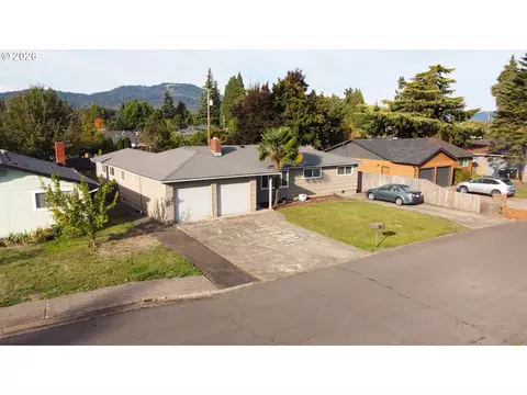 View/Area - 354 V St, Springfield, OR 97477 photo 1 of 6