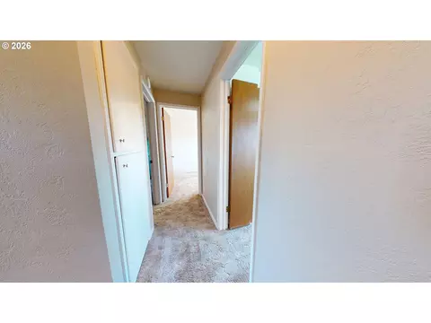 Entry Way - 354 V St, Springfield, OR 97477 photo 1 of 1