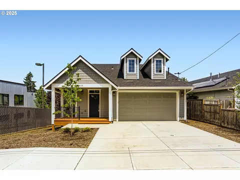 415 Pearl St, Oregon City, OR 97045
