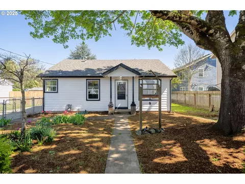 320 SE 106th Ave, Portland, OR 97216