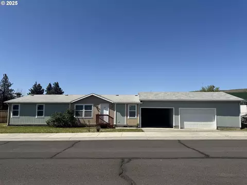 906 Toll Rd, Dufur, OR 97021