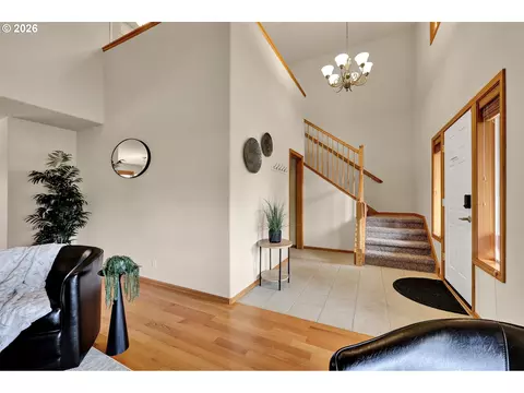 Entry Way - 3240 Cindy St, Eugene, OR 97404 photo 1 of 3