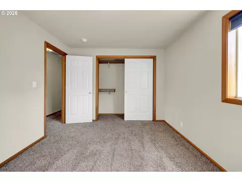 Bedroom - 3240 Cindy St, Eugene, OR 97404 photo 6 of 10