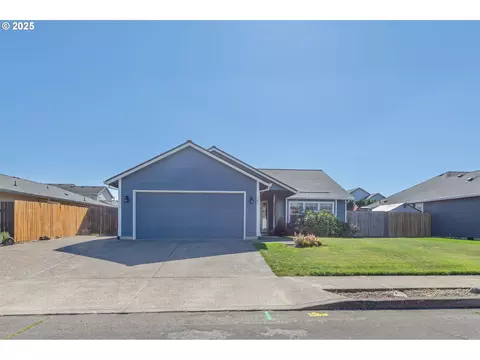387 SE 7th Ave, Canby, OR 97013