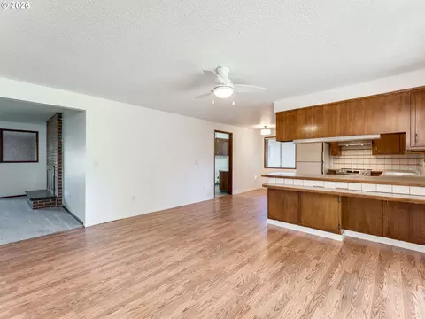 Living - 1230 SE 214th Ave, Gresham, OR 97030 photo 6 of 6