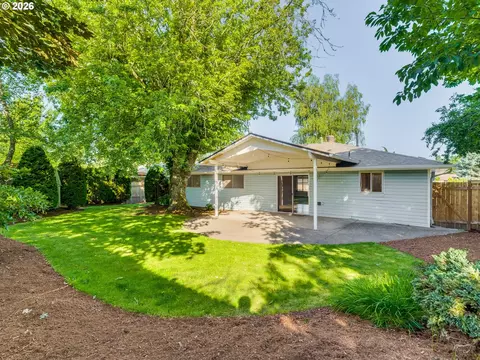 Exterior - 1230 SE 214th Ave, Gresham, OR 97030 photo 4 of 11