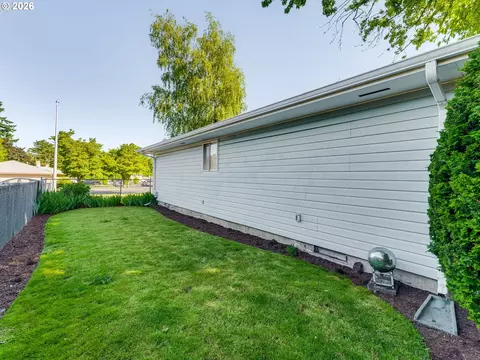 Exterior - 1230 SE 214th Ave, Gresham, OR 97030 photo 11 of 11