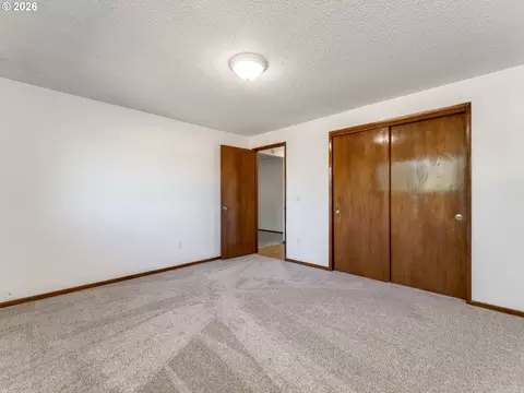 Bedroom - 1230 SE 214th Ave, Gresham, OR 97030 photo 1 of 5