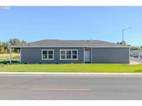 821 SE 9th Dr, Hermiston, OR 97838